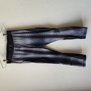 Nike Pro Hypercool Capri Legging Size M